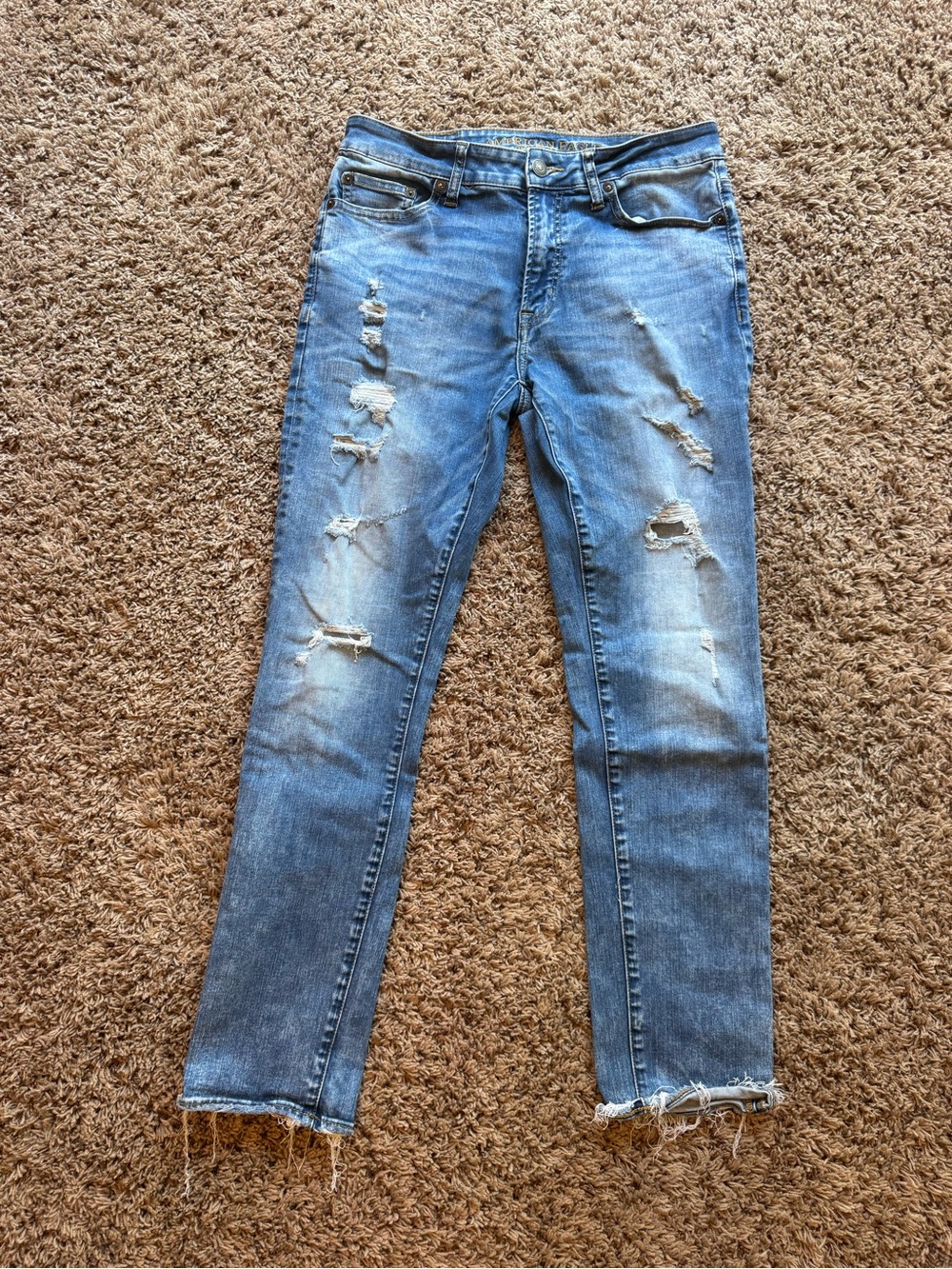 American Eagle Outfitters Light Blue Distressed Ankle Jeans
